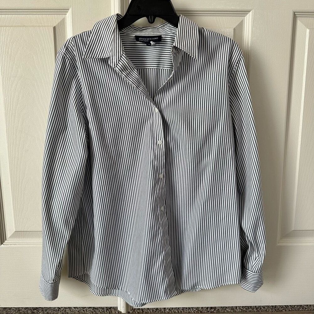 Jones New York easy care grey and white stripe button down shirt